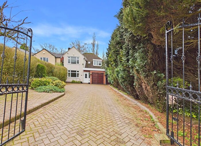 3 Bedroom Detached House For Sale In Chester Road, Streetly, Sutton Coldfield, B74