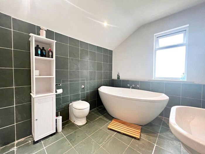 1 Bedroom Semi-Detached House To Rent In Queens Road, Beeston, NG9