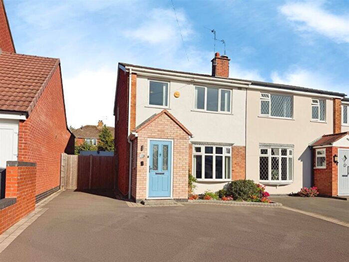 3 Bedroom Semi Detached House For Sale In Morse Road, Whitnash, Leamington Spa, CV31