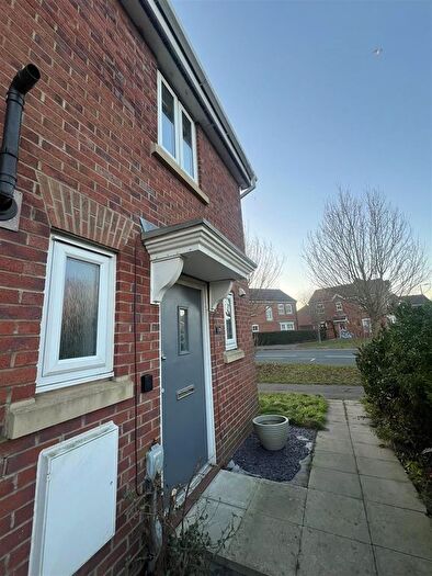 2 Bedroom End Of Terrace House To Rent In Woodheys Park, Kingswood, Hull, HU7