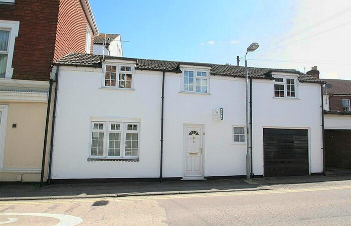 2 Bedroom Terraced House To Rent In Dews Road, Salisbury SP2