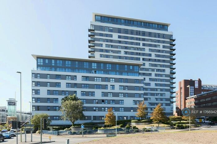 2 Bedroom Penthouse To Rent In Alencon Link, Basingstoke, RG21
