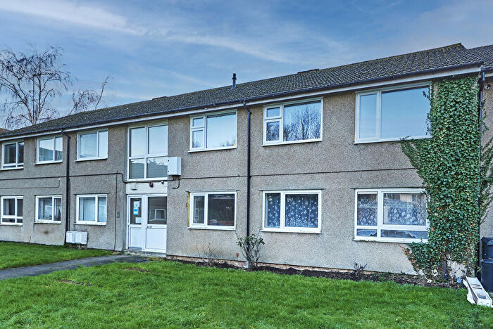 3 Bedroom Apartment To Rent In Hewitt Close, Wheathampstead, Herts, AL4