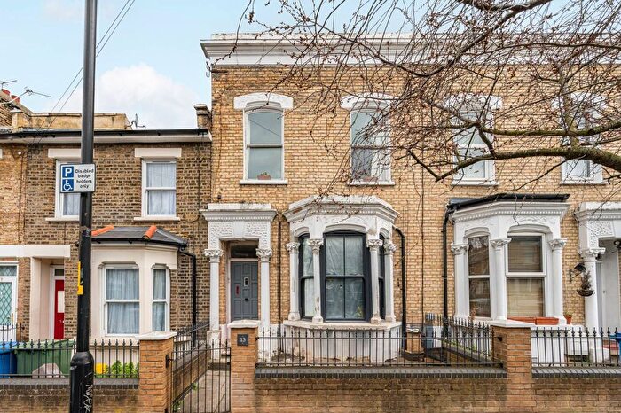 2 Bedroom Flat To Rent In Astbury Road, Peckham, London, SE15