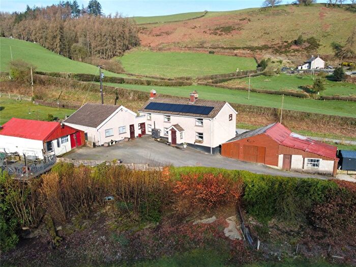 4 Bedroom Detached House For Sale In Glyn-Brochan, Llanidloes, Powys, SY18