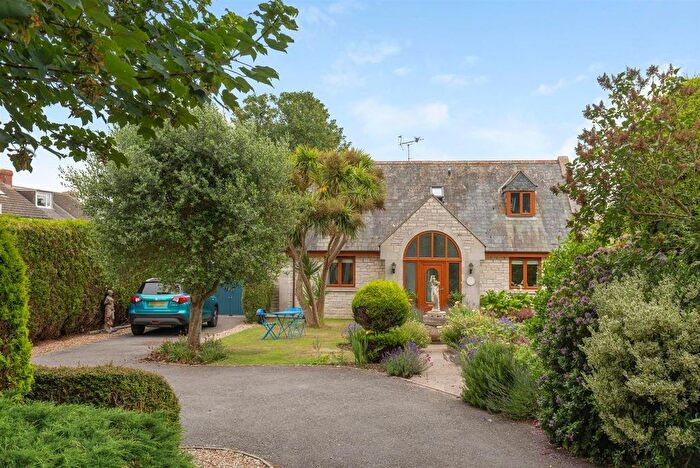 5 Bedroom Property For Sale In Victoria Place, Portland, DT5