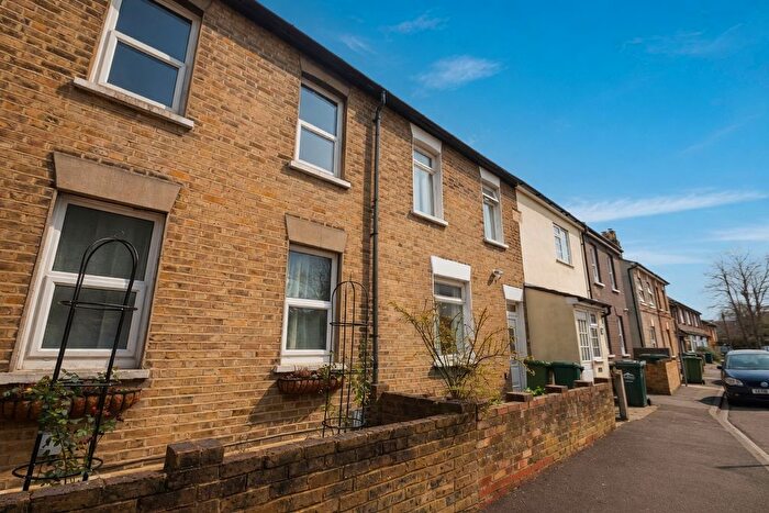 3 Bedroom Terraced House To Rent In George Street, Staines-Upon-Thames, TW18