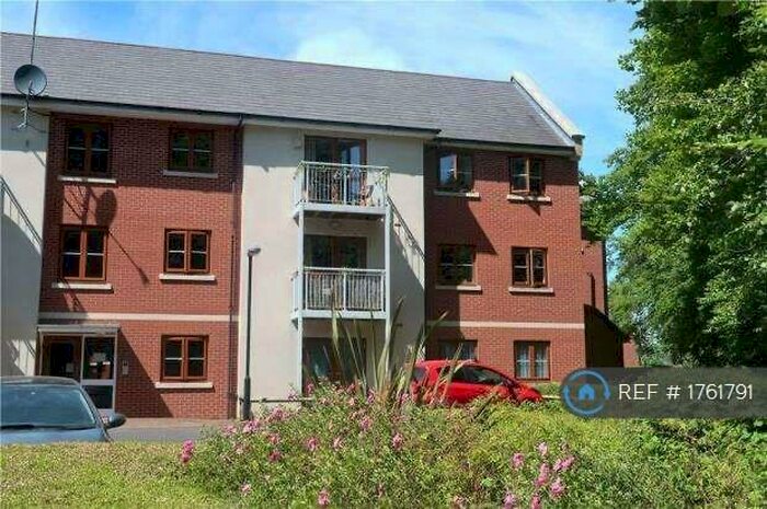 2 Bedroom Flat To Rent In Park Prewett Road, Basingstoke, RG24