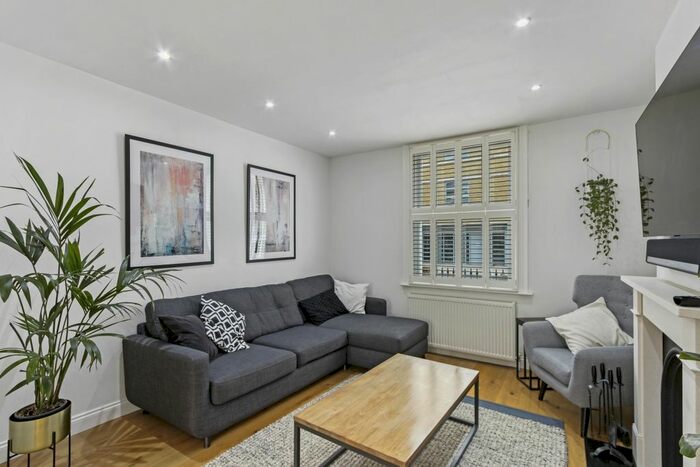 2 Bedroom Detached House To Rent In Greenwich High Road, London, SE10