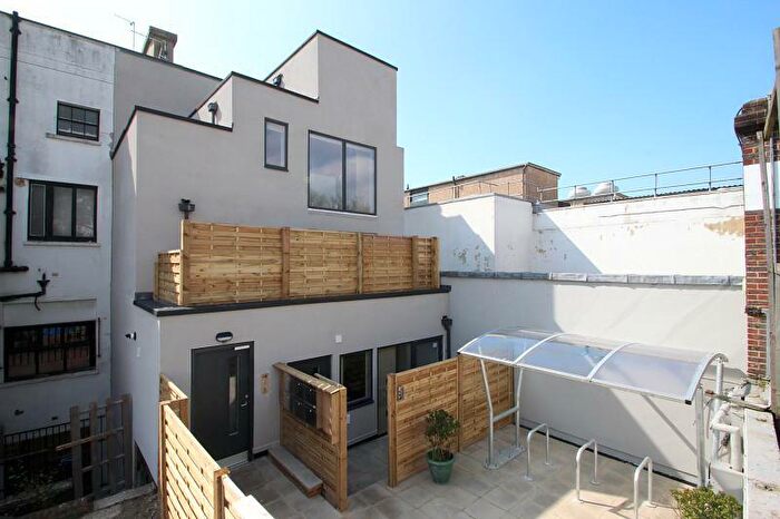 2 Bedroom Apartment To Rent In Hampton Place, Brighton, BN1