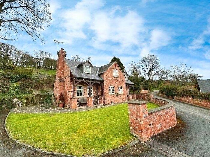 4 Bedroom Detached House For Sale In Cwm Road, Rhuallt, LL17