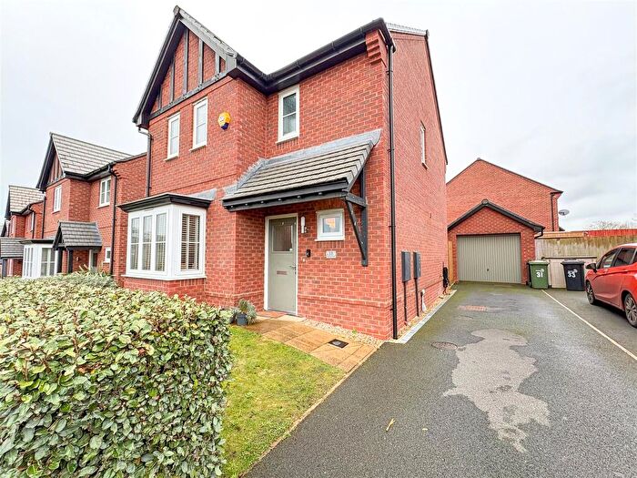 3 Bedroom Detached House For Sale In Lomas Way, Congleton, CW12