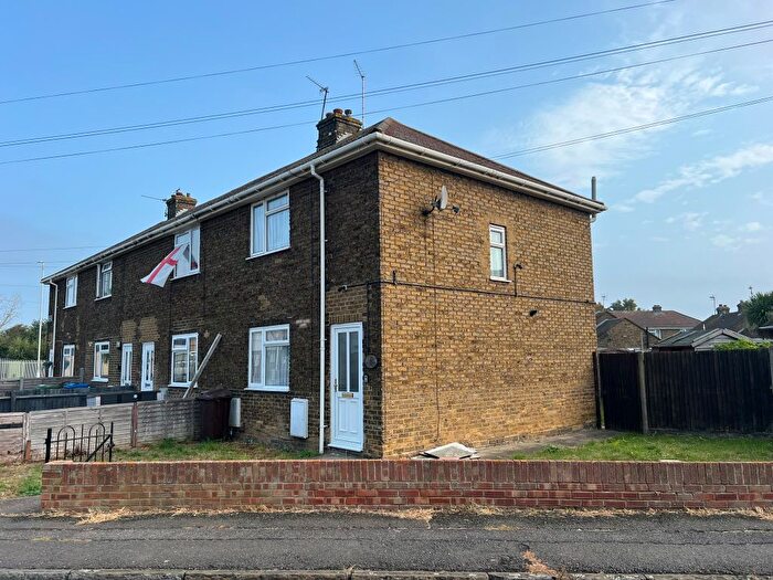 3 Bedroom End Of Terrace House To Rent In Medway Road, Sheerness, ME12