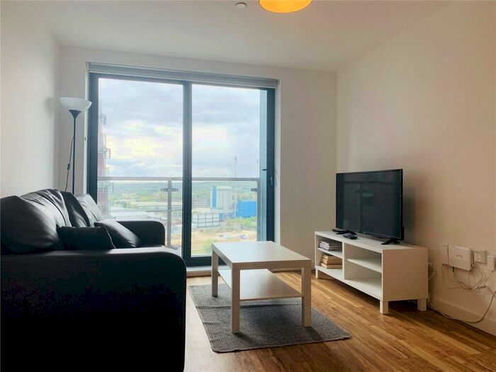 1 Bedroom Flat To Rent In Aire, Cross Green Lane, LS9