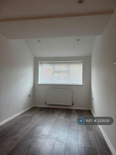 4 Bedroom Terraced House To Rent In Apollo Close, Hornchurch, RM12