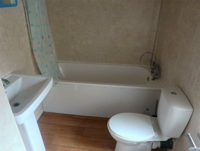2 Bedroom End Of Terrace House To Rent In New Street, Netherton, Huddersfield, HD4