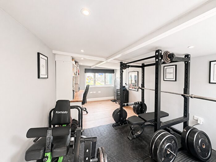 2 Bedroom End Of Terrace House For Sale In Marden, Kent, TN12