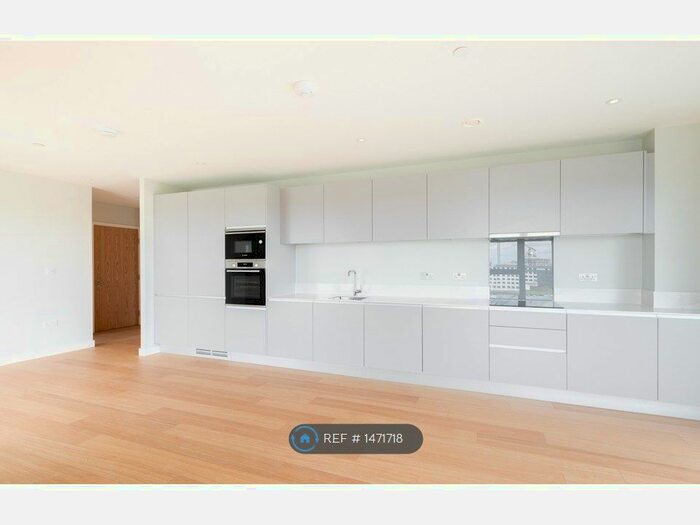 2 Bedroom Flat To Rent In Cutter Lane, London, SE10