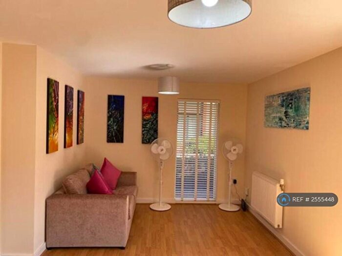 2 Bedroom Flat To Rent In Cambridge, Trumpington, Cambridge, CB2