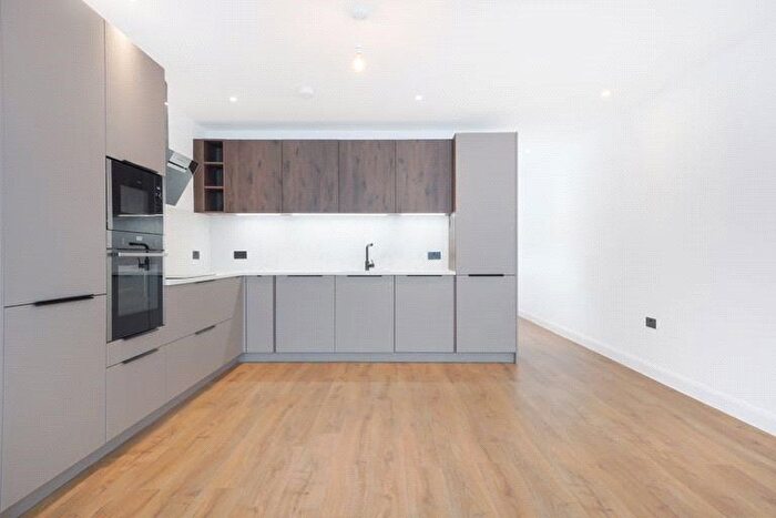 2 Bedroom Flat For Sale In Cranmer Avenue, London, Cranmer Avenue, London, W13