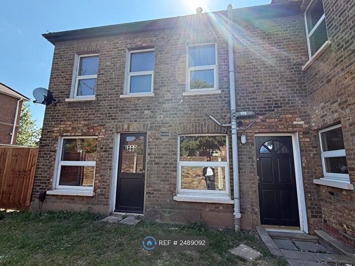 2 Bedroom Semi-Detached House To Rent In Eastern Road, Romford, RM1