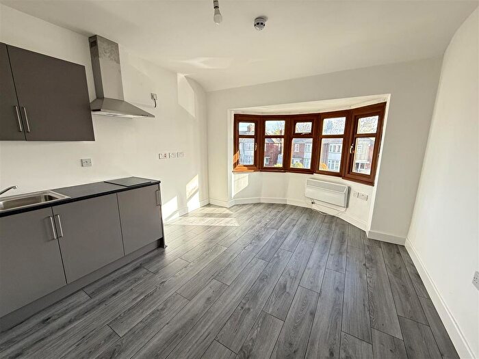 Studio To Rent In Student Accommodation- Bills Included Oak Road, West Bromwich, B70
