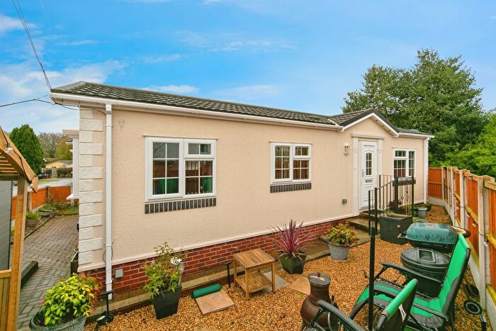 2 Bedroom Park Home For Sale In Orchard Park, Elton, Chester, CH2
