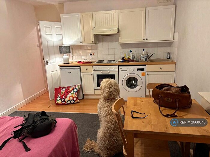 1 Bedroom Flat To Rent In Mansfield Rd, Nottingham, NG5