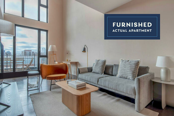 2 Bedroom Apartment To Rent In De Beauvoir Crescent, London, , Uk, N1