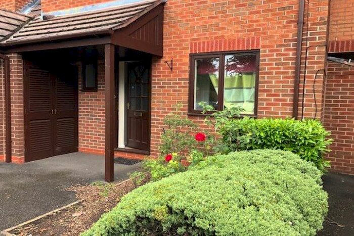 1 Bedroom Flat To Rent In Peter James Court, Stafford, ST16