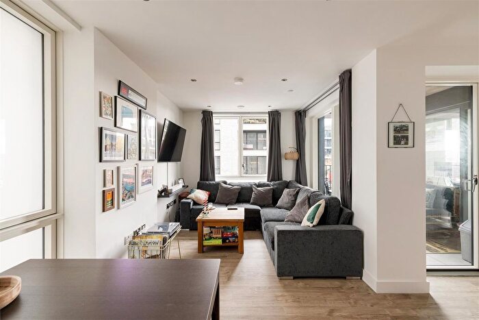 1 Bedroom Flat For Sale In Monkwood Way, Bow, E3