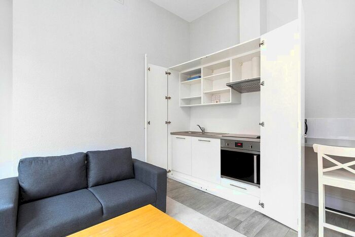 Studio To Rent In Egerton Gardens, Knightsbridge SW3