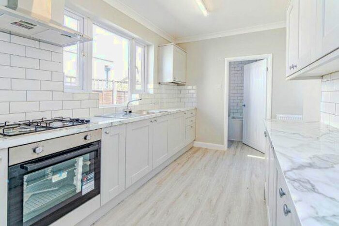 1 Bedroom Maisonette To Rent In West Way, Croydon, CR0