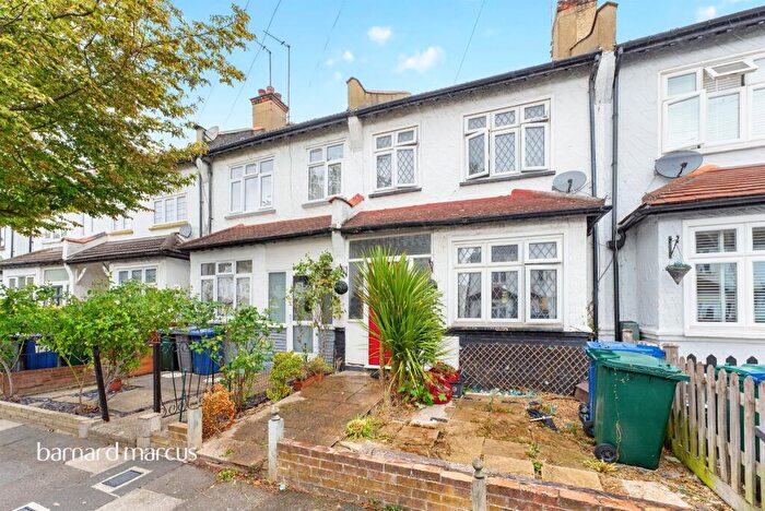 3 Bedroom Terraced House For Sale In Falkland Avenue, London, N11