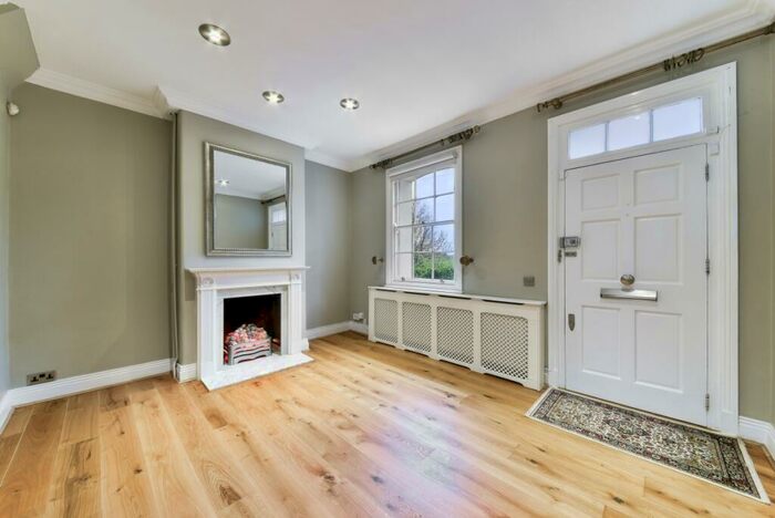 3 Bedroom House To Rent In Waggon Road, Hadley Wood, Barnet, EN4