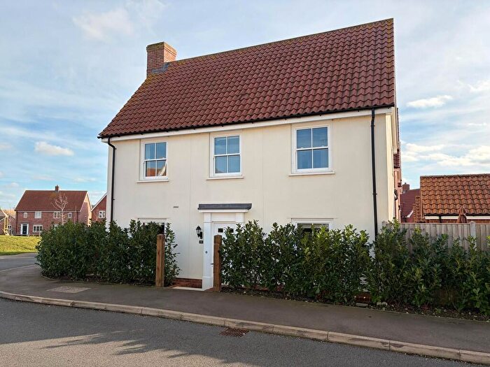 4 Bedroom Link Detached House For Sale In Avocet Avenue, Hunstanton, PE36