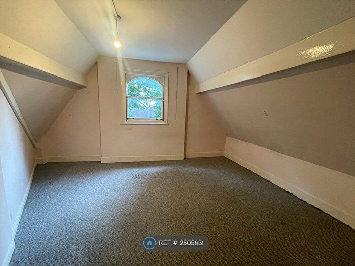 1 Bedroom Flat To Rent In Boulevard, Hull, HU3