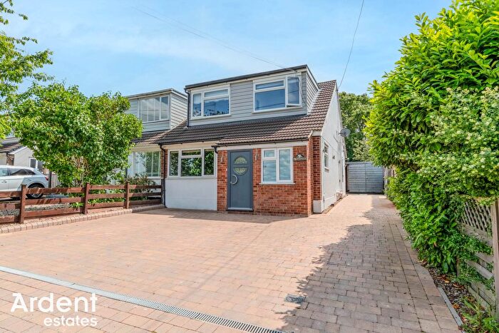 3 Bedroom Semi-Detached House For Sale In Howe Green Road, Purleigh, CM3