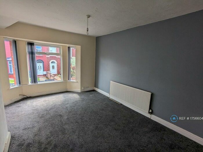 3 Bedroom Flat To Rent In Ffordd Pendyffryn, Prestatyn, LL19