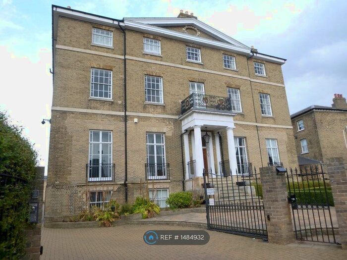 3 Bedroom Flat To Rent In Chatteris House, Chatteris, PE16