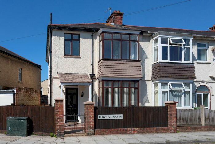 3 Bedroom End Of Terrace House For Sale In Chestnut Avenue, Southsea, PO4
