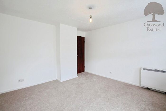 1 Bedroom Maisonette To Rent In Lowdell Close, Yiewsley, West Drayton, UB7