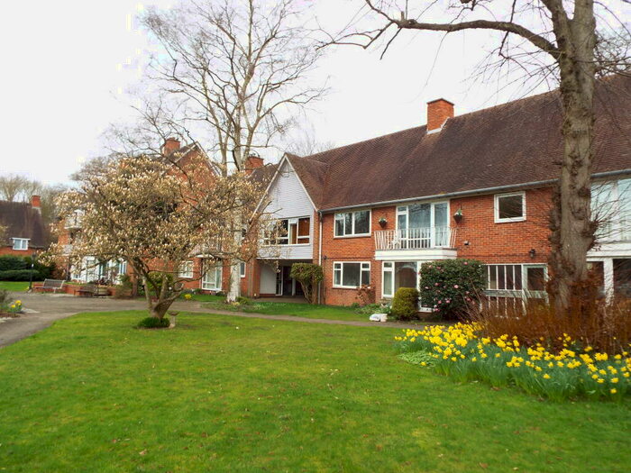 2 Bedroom Apartment To Rent In Archery Fields, Warwick, CV34