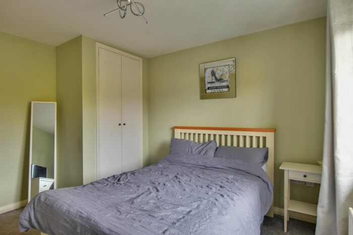 2 Bedroom Flat For Sale In Willow Road, Dunmow, CM6