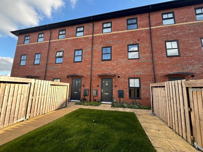 2 Bedroom House To Rent In Newbold Street, Nottingham, NG8