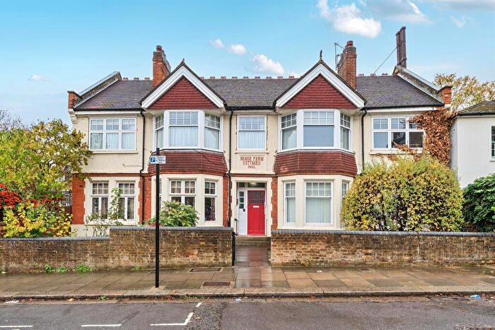 1 Bedroom Flat For Sale In St James's Lane, London, N10