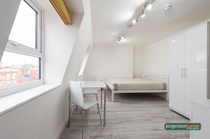 Studio To Rent In Uxbridge Road, Shephrds Bush, W12