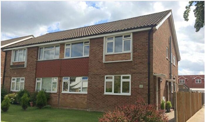 2 Bedroom Maisonette To Rent In Cyclamen Way, West Ewell, Epsom, KT19