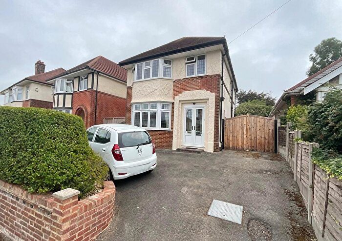 3 Bedroom Detached House For Sale In Tuckton Road, Tuckton, BH6