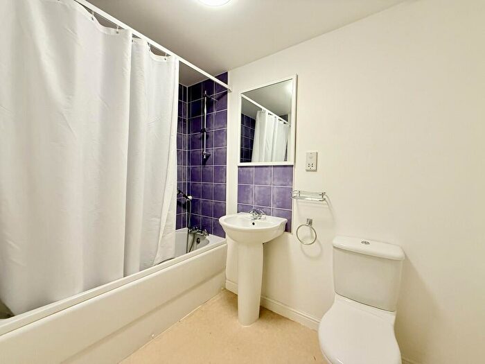 4 Bedroom Town House To Rent In Selman Close, Hythe, Southampton, SO45